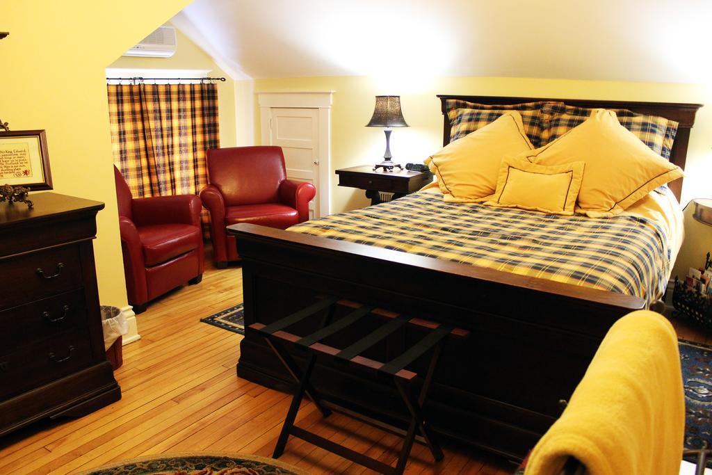 Talwood Manor B&B Port Colborne Oda fotoğraf